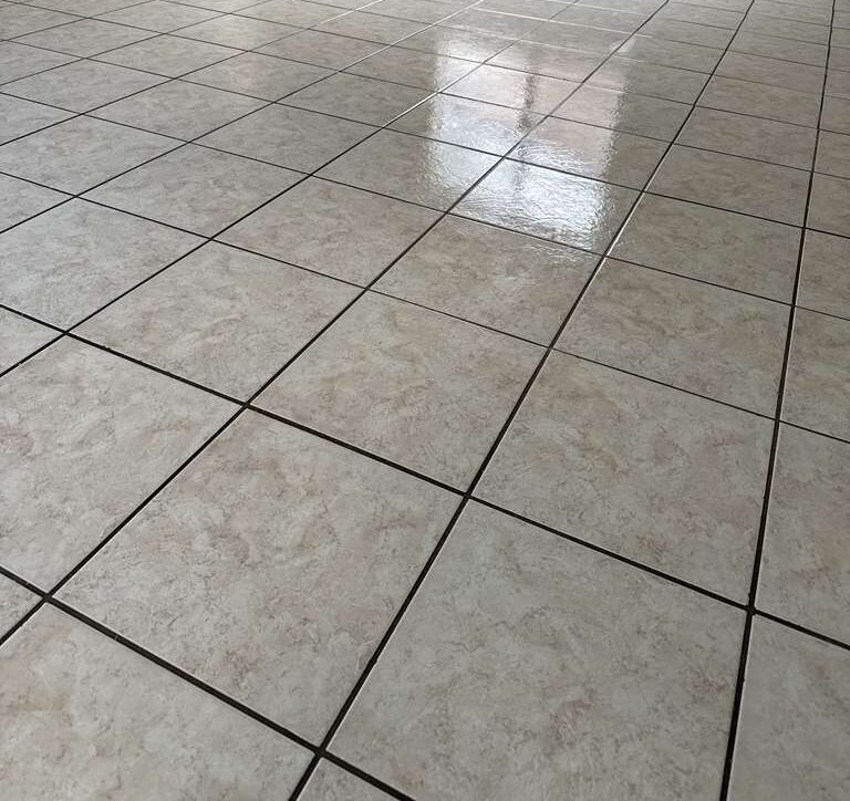 After: tile floor & grout after a Go2 Workers deep cleaning in Winter Park, FL